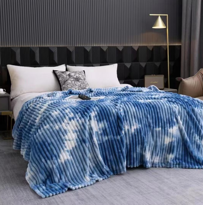 Patura pufoasa cocolino degrade pentru pat dublu, 200 x 230 cm